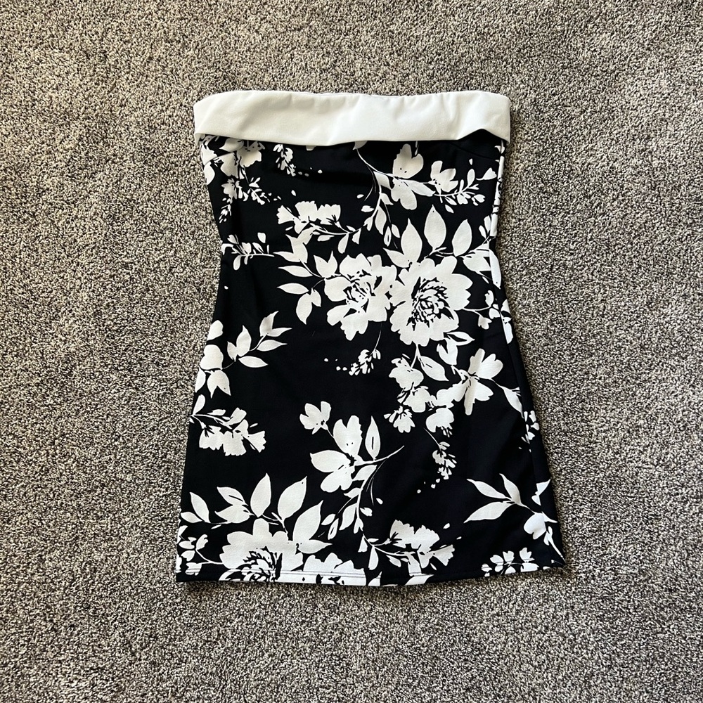 Selfie Leslie Strapless Dress